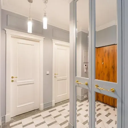 Отель Luxury Glamour *