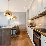 Luxury Glamour