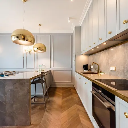 Luxury Glamour